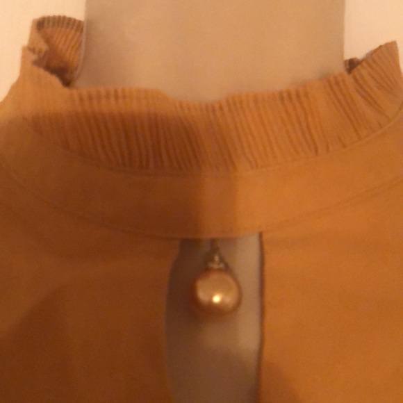 Woman’s Vivid long sleeve blouse with pearl key hole bell sleeves - Picture 6 of 13